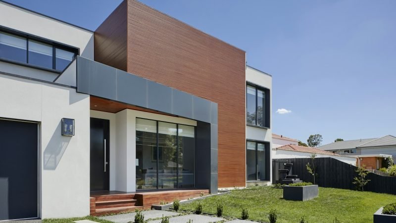 photo-1600047509807-ba8f99d2cdde