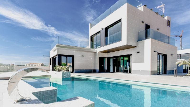 photo-1600596542815-ffad4c1539a9